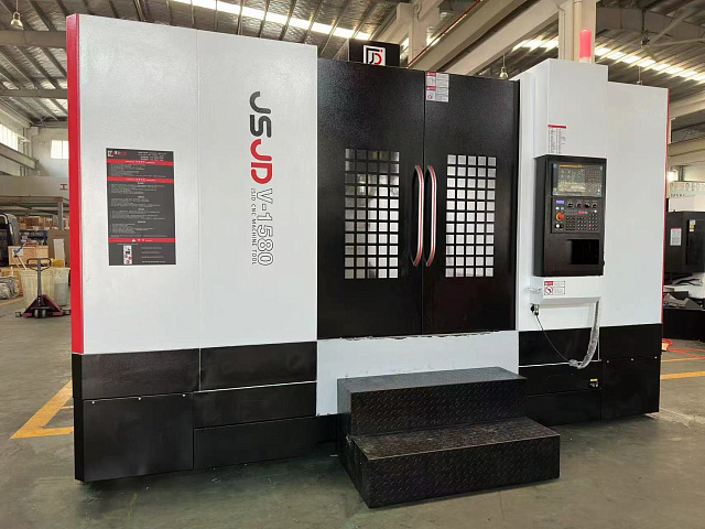 Вертикально-фрезерный станок  JSJD V-1580 Fanuc